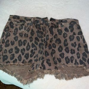 Blank NYC barrow leopard shorts!